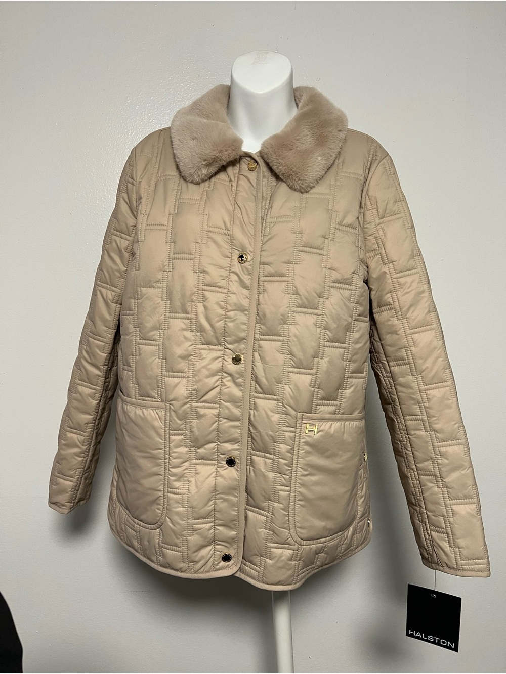 Halston Women Quilted Faux-Fur Collar Jacket in Light Taupe Tan Beige Large New